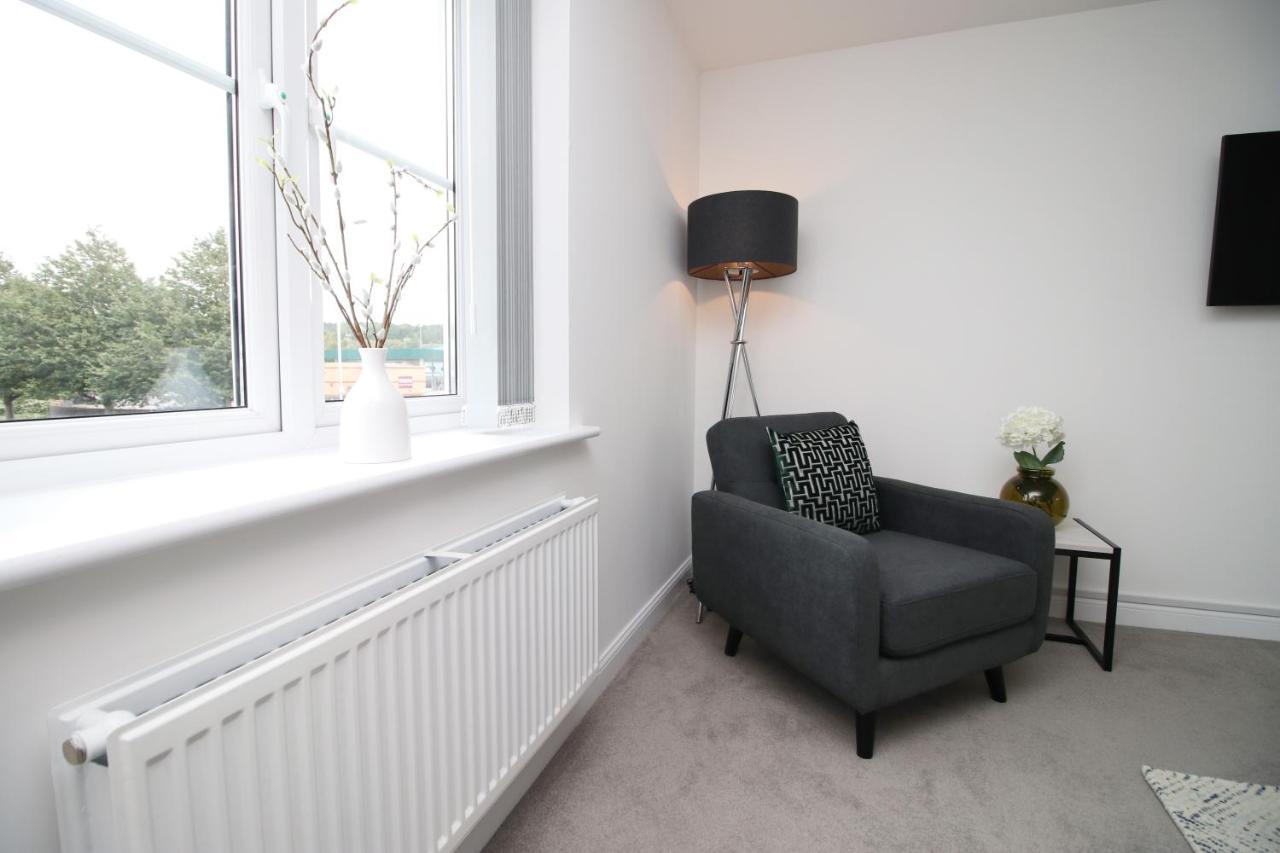 No 43 Stadium Views By Ssw - 2Br, Parking, Sleeps 4, 3Min Walk To Stadium, 10Min Drive To City Centre, Marina And Close To M4 Morriston Buitenkant foto