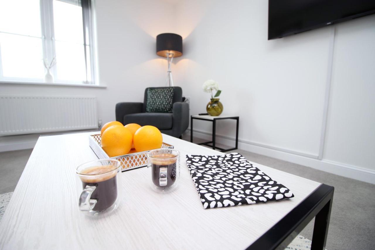 No 43 Stadium Views By Ssw - 2Br, Parking, Sleeps 4, 3Min Walk To Stadium, 10Min Drive To City Centre, Marina And Close To M4 Morriston Buitenkant foto